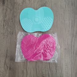 Makeup Brush Cleaning Mat