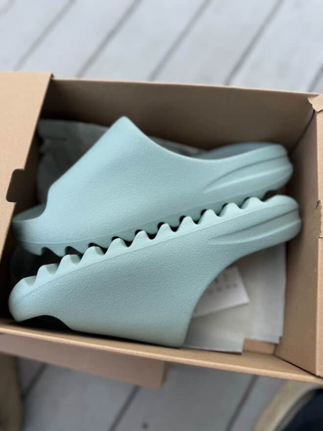 Yeezy Slides “Salt”