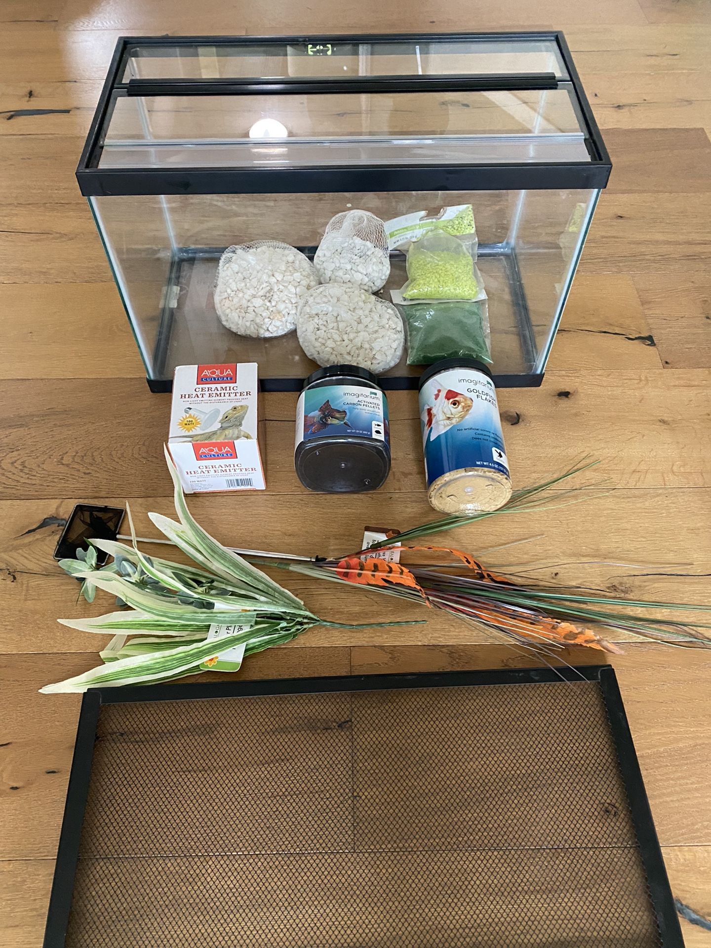 Fish Animal Tank Aquarium Lot