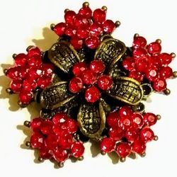 Gorgeous Brooch With Beautiful Deep Red Rhinestones