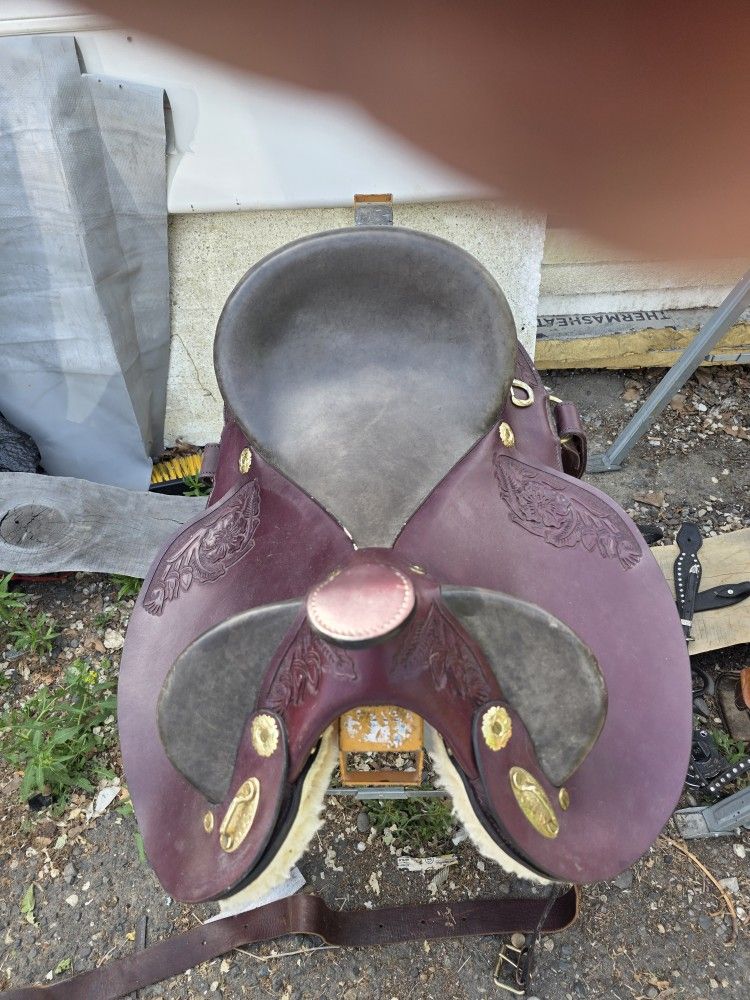 16 Inch Saddle