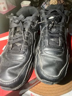 Boys shoes size 4.5