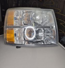 Chevy SILVERADO 1500 HEADLIGHT