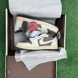 Travis Scott x Air Jordan 1 Reverse Mocha