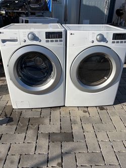LG Washer and Dryer Set
