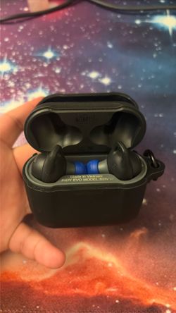 Skullcandy earphones