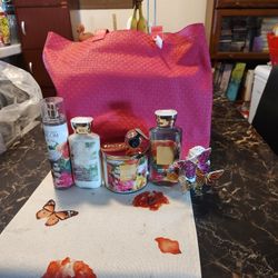 Bath And Body Works Mother Day Bloom Purse Gift Set