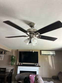 Hunter 52" Indoor Ceiling Fan - 5 Reversible Blades 3 lights