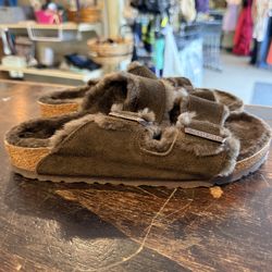 Birkenstock Arizona Suede Shearling Slide Sandal Womens 9/Mens 7, Like New