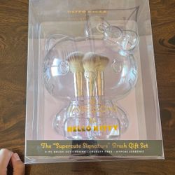 Hello Kitty Brush Set