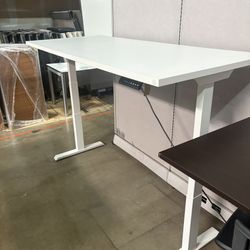 Standing Desks, Office desks, Sit To Stand desks For Sale 