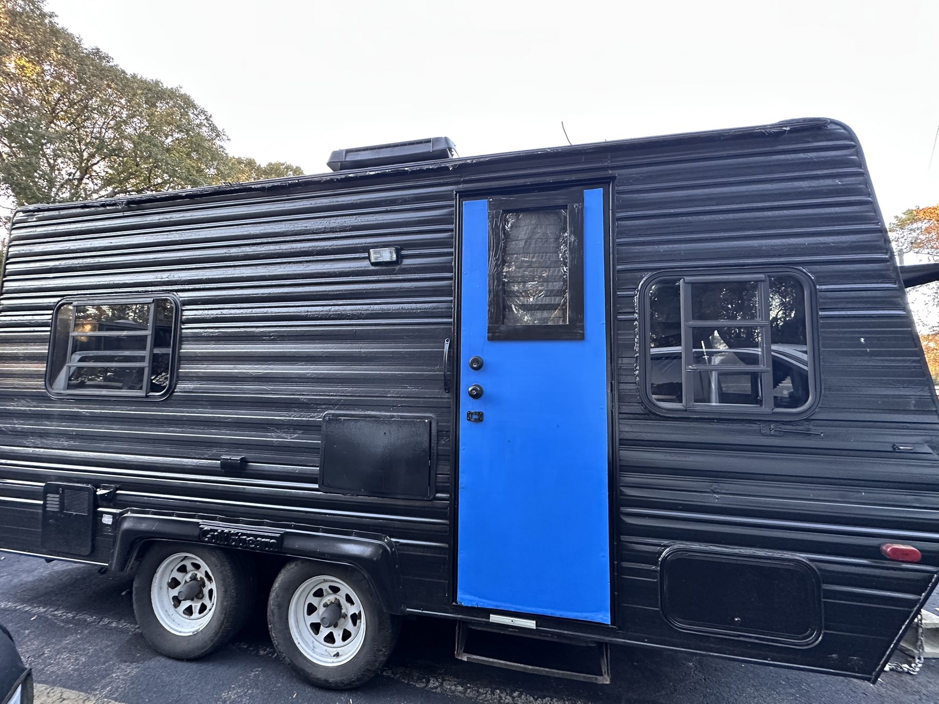 94’ Gulf Stream Camper