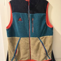 Brand New Nike Acg Vest Size Medium 
