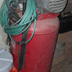 *AIR CRAFTSMAN COMPRESSOR 