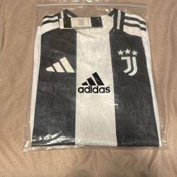 Juventus Jersey Size Large 
