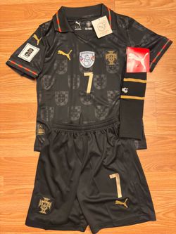 Kids Portugal 2026 Black ‘Pantera Negra’ Ronaldo 7 Full kit(Shorts+Socks) size 24 for 8-9 years old and size 26 for 10-11yo Available