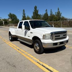 2005 Ford F350 Super Duty Crew Cab · King Ranch Pickup 4D 8 ft