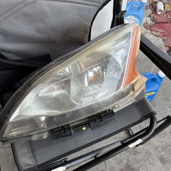 Nissan sentra 2013-2014 headlight