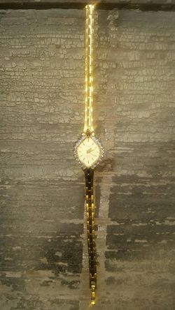 Deauville diamond armitron quartz watch discount