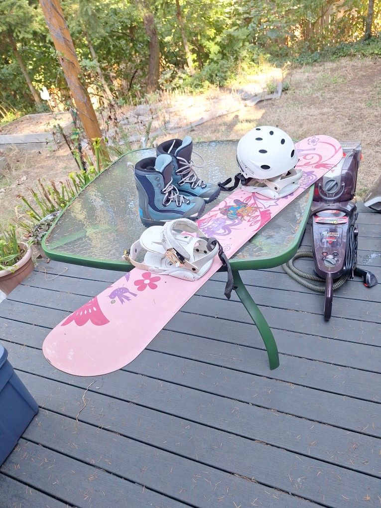 154cm Burton Snowboard Tthinsulate Boots24.5 ,Helmet