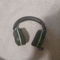 Wireless Turtle Beach Head Phones 