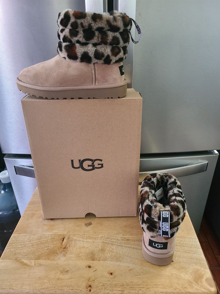 UGG MINI QUILTED LEOPARD NEW