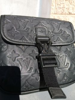 Louis Vuitton Getaway Messenger Monogram Shadow Leather - Mens