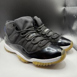 Size 10.5 - Air Jordan 11 Retro 2009 Space Jam