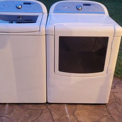 WHIRLPOOL CABRIO TOP LOAD WASHER AND MATCHING DRYER 