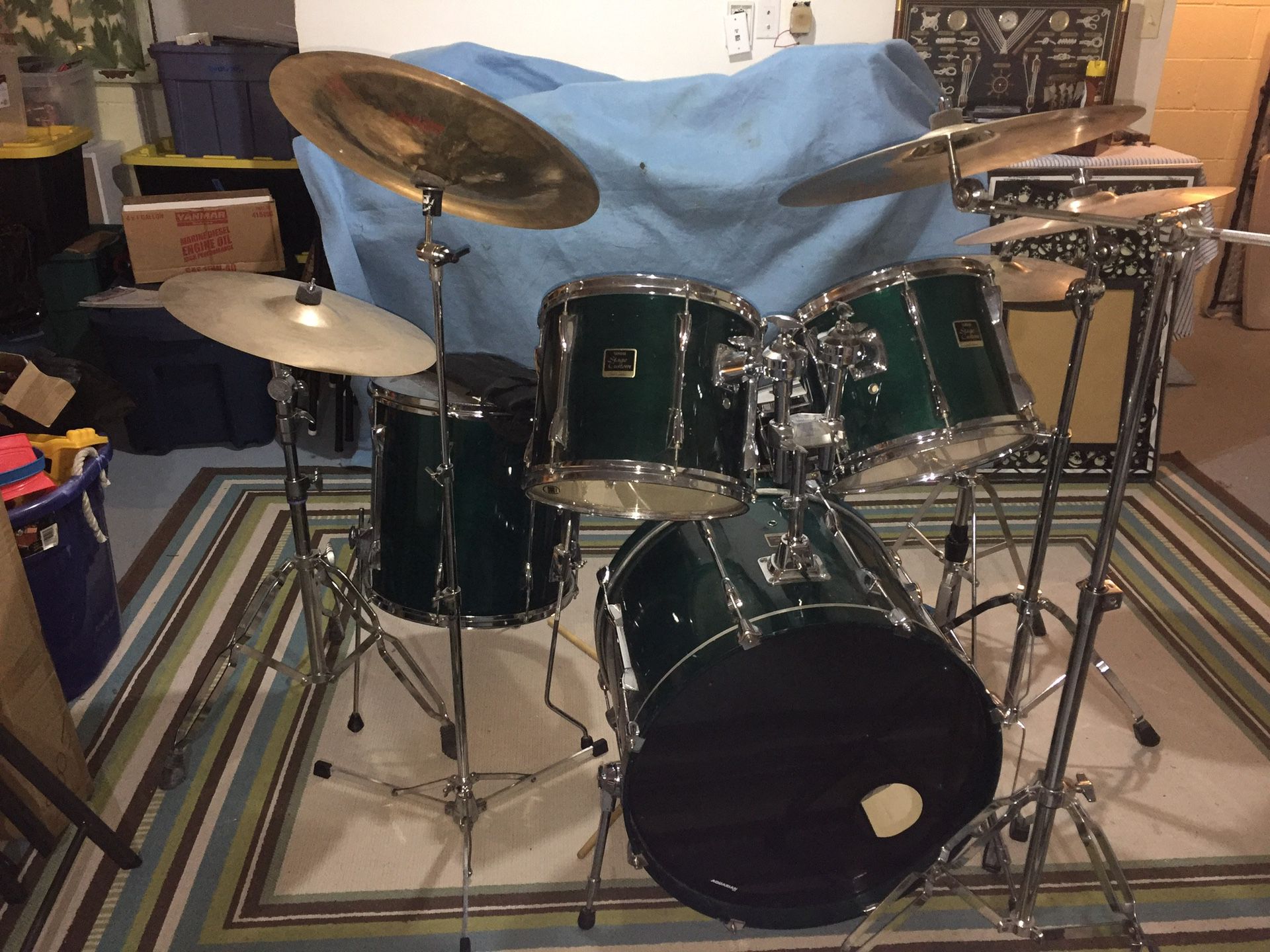 Yamaha stage custom drum set w/ symbols and More
