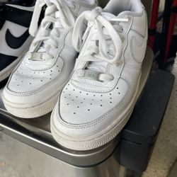 Kids Nike Size 4-2-1