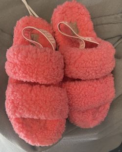 Ugg Pink Fluffy Women’s Sippers Size 8