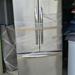 Kenmore Refrigerator 