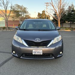 2011 Toyota Sienna