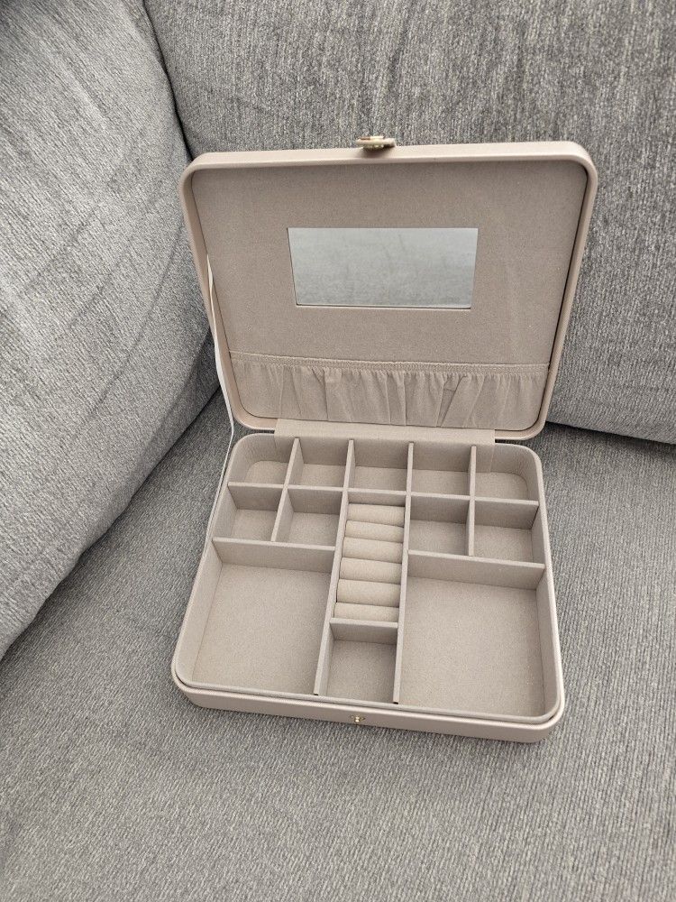 New Hives and Honey Large Women Jewelry Organizer Travel Case with Mirror 10"W x 9"D