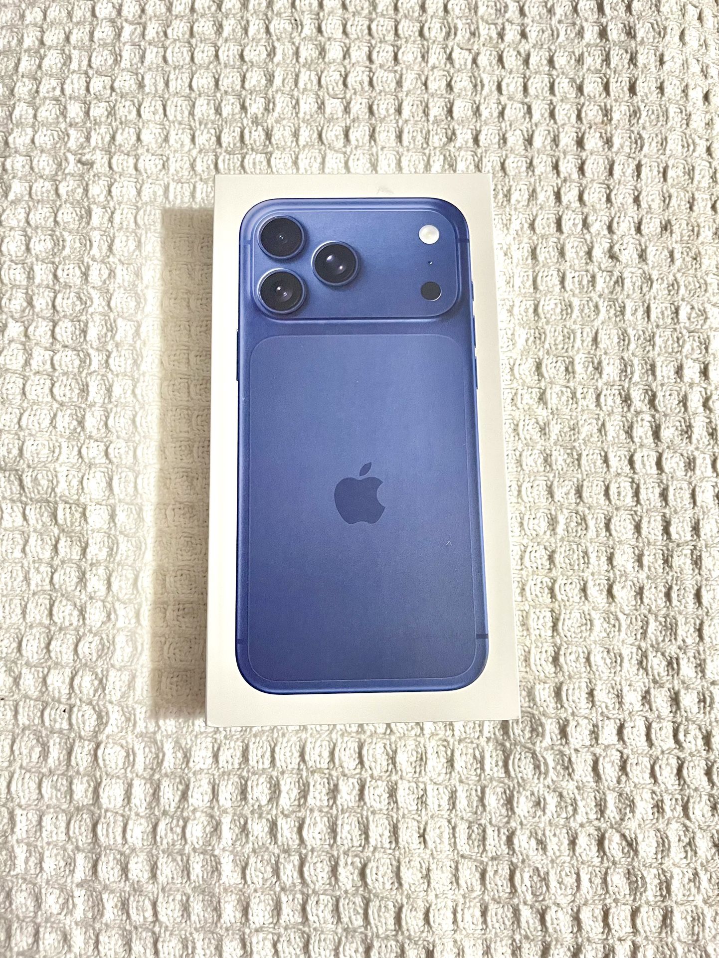 iPhone 17 Pro Max 256gb DEEP BLUE 