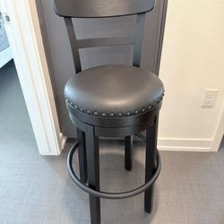 Bar Stool with 360-Degree Swivel