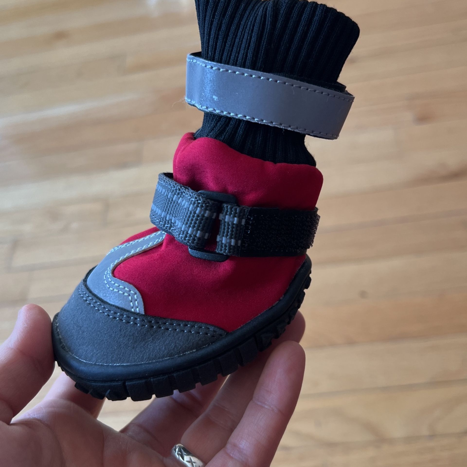 Dog Winter Shoes Size 6 New $20