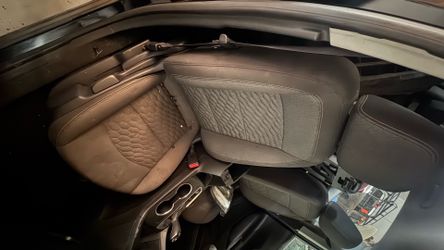 2018 Chevrolet Equinox Front & Rear Seats OEM - Gray Cloth