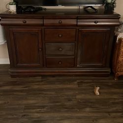 Tv  Stand/ Cabinet 