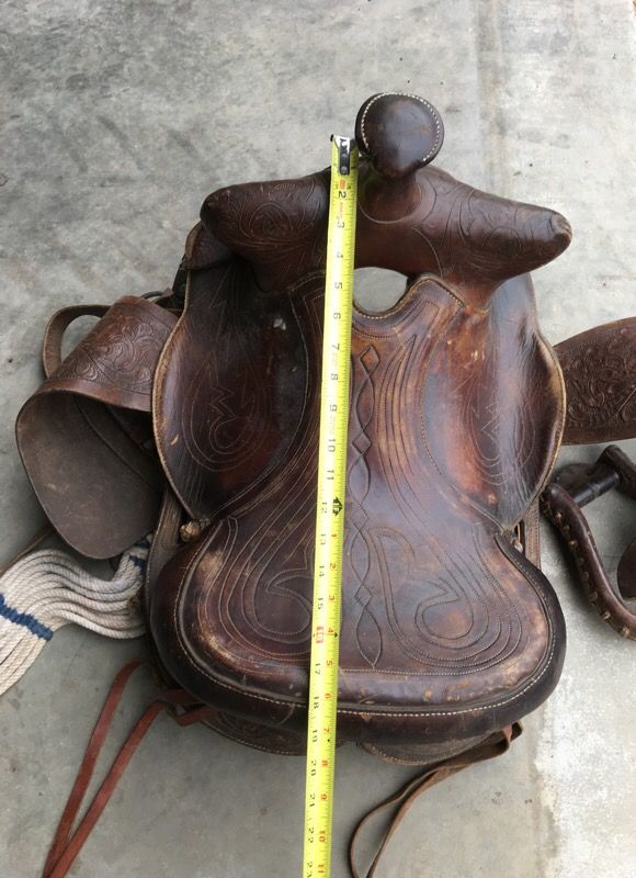 Saddle