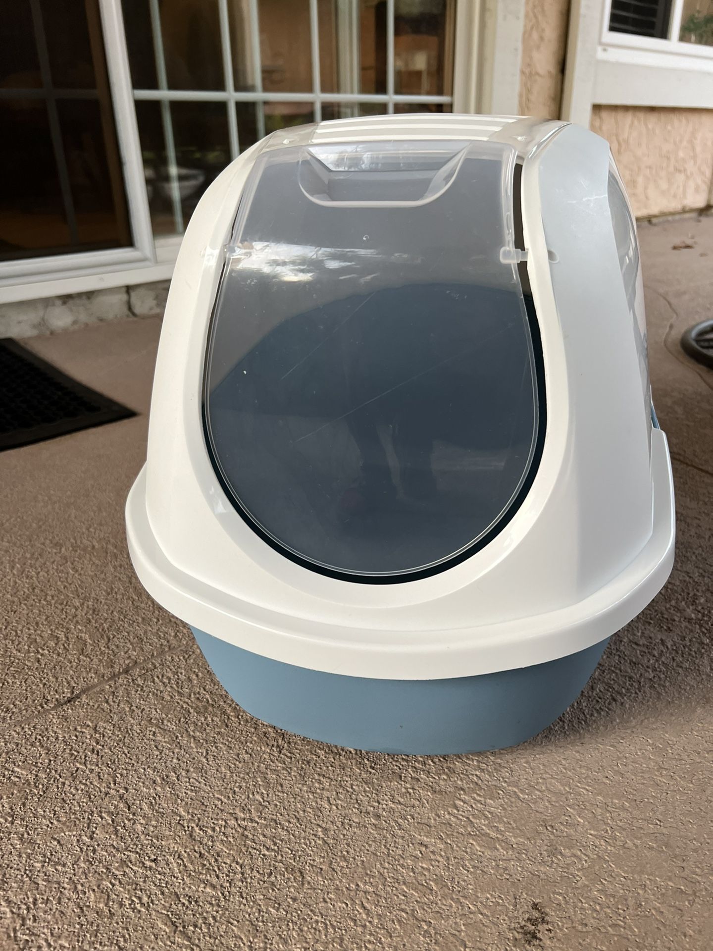 Hooded Litter Pan