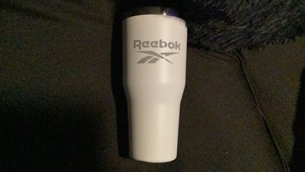 REEBOK 40 oz. Stay cold or hot.