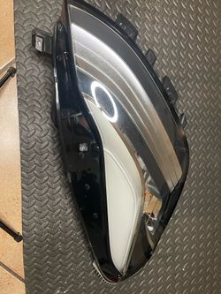 Tesla Model 3 right headlight