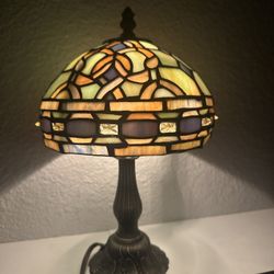 Stained Glass Lamp - Floral Pattern - Purple Iris Motif - Accent Lamp - Vintage Table Lamp