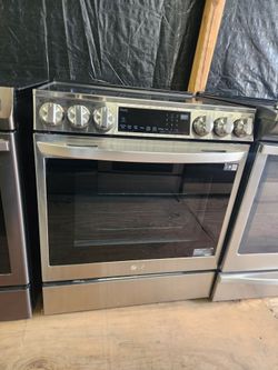 LG Electric Slide-In Stove