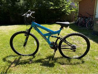 Dynacraft Aftershock dual-suspension mountain bike