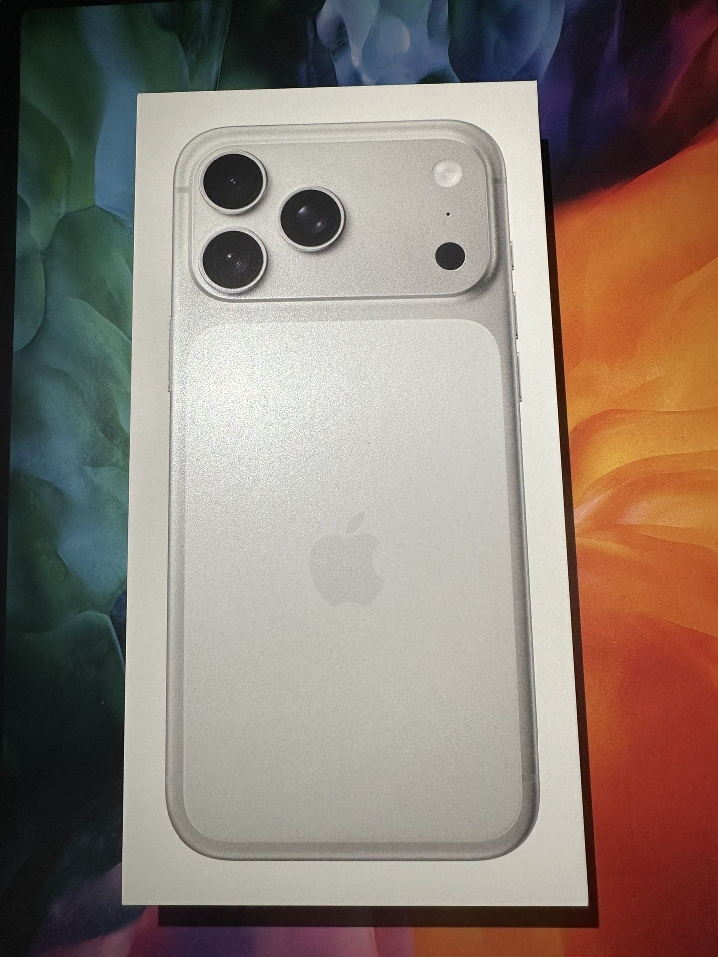 Apple iPhone 17 pro max 2TB silver unlocked I can drive to you