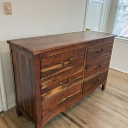 Beautiful Solid wood six-drawer dresser, Excellent Condition. 55” L x 18” D x 36” H