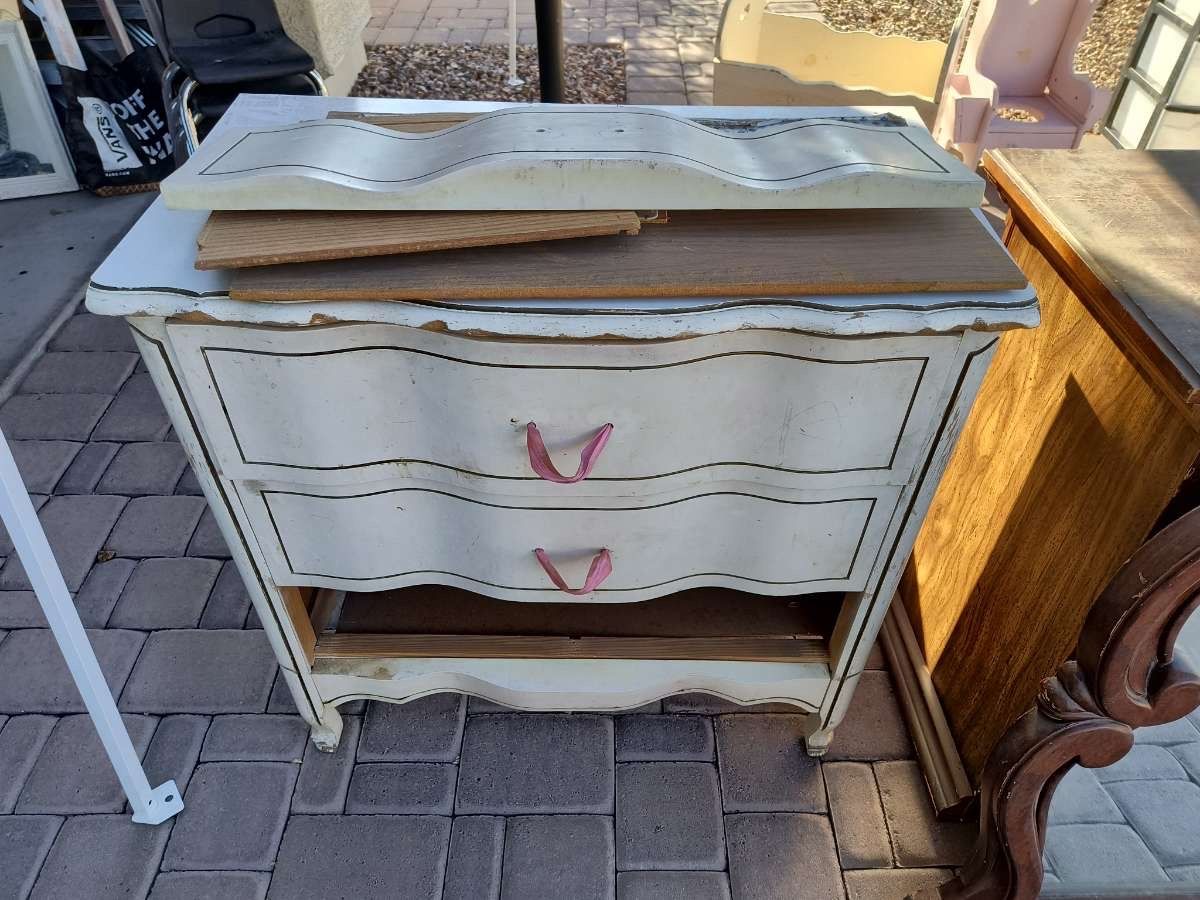 Dresser
